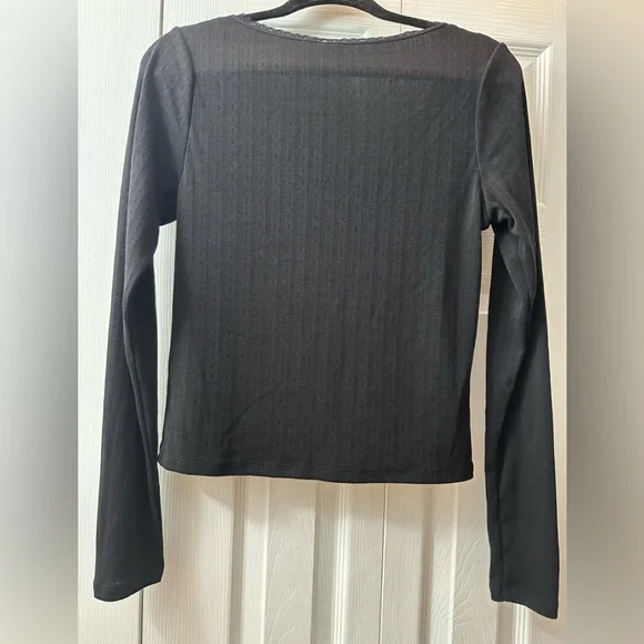 HM long sleeve lace trim top - Picture 3 of 6